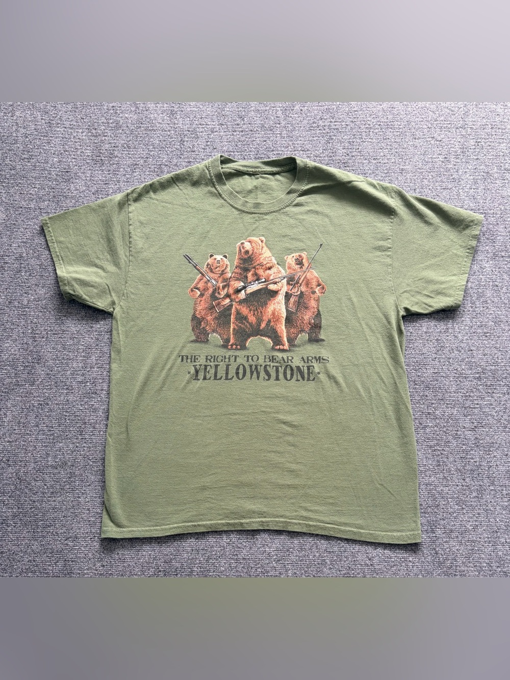 Yellowstone Right to Bear Arms T Shirt Mens Green Bears Rifles Graphic Tee